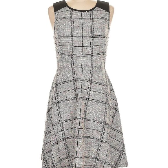 Modcloth Dresses & Skirts - NWOT Modcloth fit and flare tweed plaid skater dress, size Medium